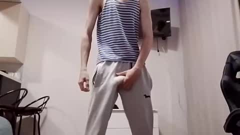 Felix online show from 10/28/25, 07:12