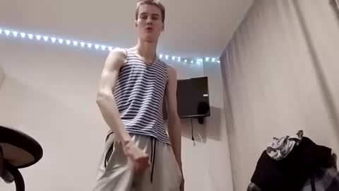 Felix online show from 11/21/25, 08:24