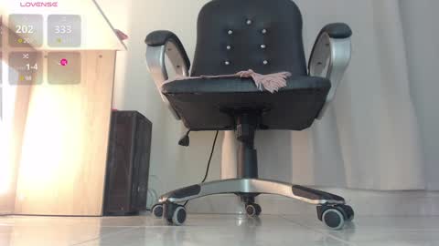 Snapshot of greta_bellucci chatting on 01/13/25, 08:04 Greta online show from 01/13/25, 08:04