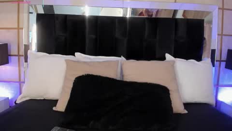 Greta Velvet  online show from 10/12/25, 06:40