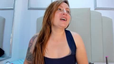 Marcela online show from 09/25/25, 08:40