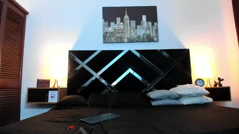 Snapshot of grey_noa22 chatting on 04/12/26, 03:00 Benjamin online show from 04/12/26, 03:00