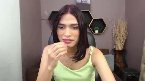 Snapshot of greys_ath chatting on 01/08/25, 03:40 greys online show from 01/08/25, 03:40