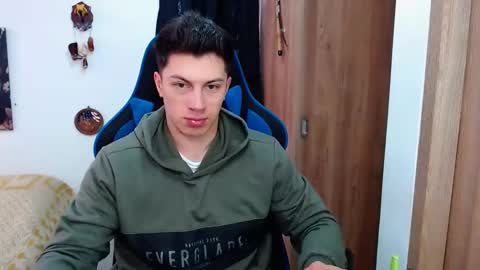 Snapshot of griego01 chatting on 12/13/24, 07:10 griego01 online show from 12/13/24, 07:10