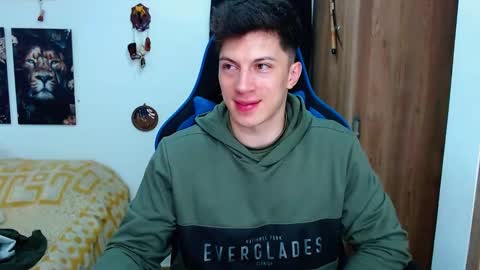 Snapshot of griego01 chatting on 12/29/24, 03:33 griego01 online show from 12/29/24, 03:33