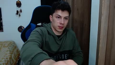 Snapshot of griego01 chatting on 01/05/25, 03:32 griego01 online show from 01/05/25, 03:32