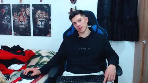 Snapshot of griego01 chatting on 03/12/25, 07:49 griego01 online show from 03/12/25, 07:49