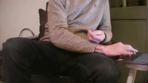 Snapshot of grimbergen123 chatting on 11/21/25, 06:28 Grim online show from 11/21/25, 06:28