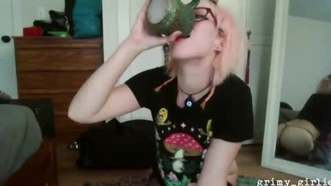 grimygirlie online show from 09/30/25, 12:48