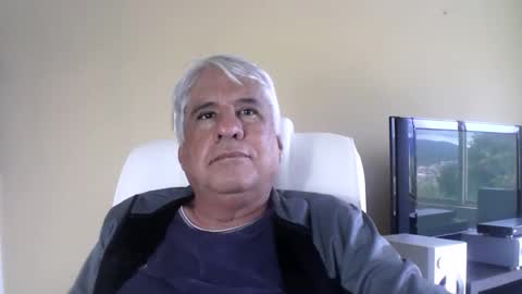 Snapshot of grisa01 chatting on 05/19/26, 01:39 grisa01 online show from 05/19/26, 01:39