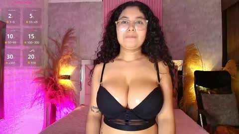 Snapshot of griselle_rousse chatting on 05/22/26, 08:14 online show from 05/22/26, 08:14
