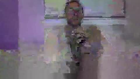 Snapshot of grnde789 chatting on 10/04/25, 04:21 grnde789 online show from 10/04/25, 04:21