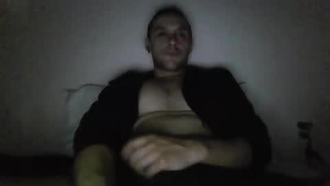 Snapshot of grnde789 chatting on 11/08/25, 04:01 grnde789 online show from 11/08/25, 04:01