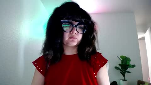 daphne online show from 03/10/26, 01:10