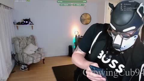 Snapshot of growingcub94 chatting on 09/11/25, 10:15 Alpha pup online show from 09/11/25, 10:15