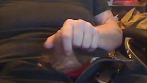 Snapshot of gruhahn chatting on 12/03/24, 05:31 DankMess online show from 12/03/24, 05:31