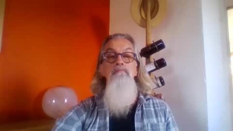 Grybear online show from 11/28/25, 10:18