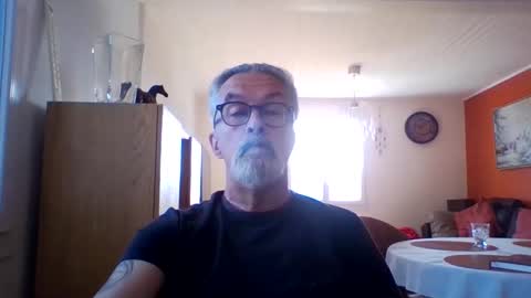 Grybear online show from 04/17/26, 08:06