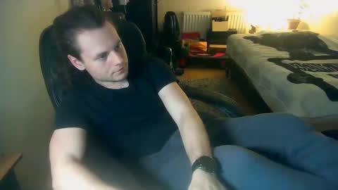 Gizzy online show from 11/24/25, 05:45