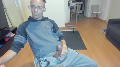 guachin_new online show from 09/10/25, 03:39