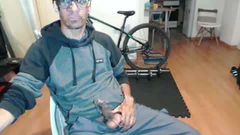 guachin_new online show from 10/19/25, 06:25