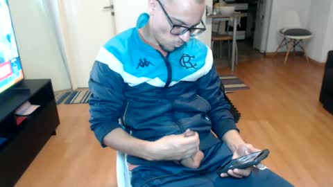 Snapshot of guachin_new chatting on 06/12/26, 11:03 guachin_new online show from 06/12/26, 11:03