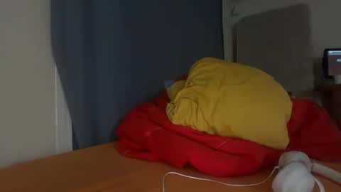 guardiannif_ online show from 02/12/26, 01:11