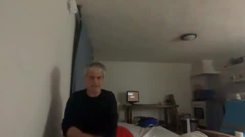 guardiannif_ online show from 02/16/26, 06:26