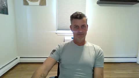 Snapshot of gudguy2025 chatting on 11/10/25, 02:16 gudguy2025 online show from 11/10/25, 02:16