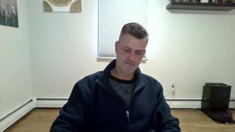 Snapshot of gudguy2025 chatting on 12/02/25, 04:13 gudguy2025 online show from 12/02/25, 04:13