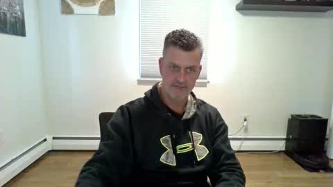 Snapshot of gudguy2025 chatting on 12/04/25, 03:21 gudguy2025 online show from 12/04/25, 03:21