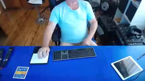 guesswhatigot2 online show from 01/23/25, 04:52