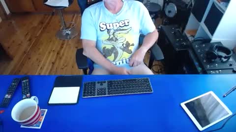 guesswhatigot2 online show from 01/30/25, 02:49