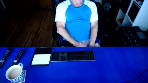 guesswhatigot2 online show from 02/13/25, 11:17