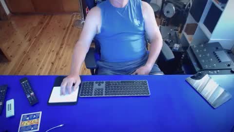 guesswhatigot2 online show from 02/21/25, 07:45