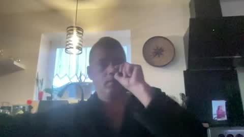 guil0 online show from 10/05/25, 09:40