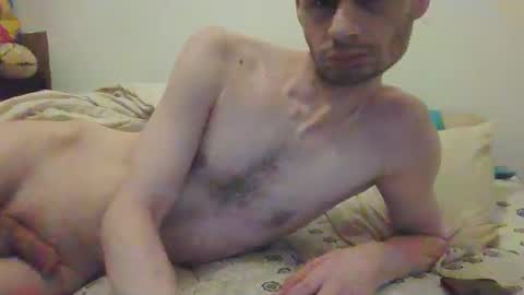 Snapshot of guil67728799 chatting on 01/03/25, 11:12 guil67728799 online show from 01/03/25, 11:12