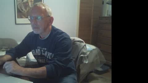 Roy online show from 12/20/25, 01:02