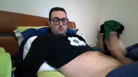 Snapshot of gullit93 chatting on 02/01/26, 11:20 gullit93 online show from 02/01/26, 11:20