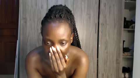 Miss Incredible online show from 12/02/24, 10:12