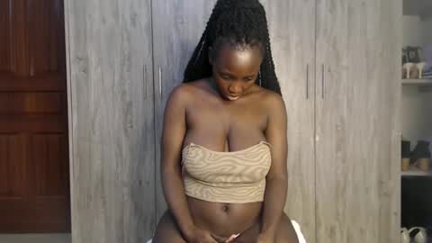 Miss Incredible online show from 02/18/25, 10:47