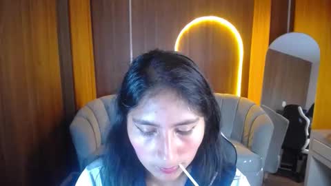 Snapshot of gumball_b chatting on 10/23/25, 04:12 gumball_b online show from 10/23/25, 04:12