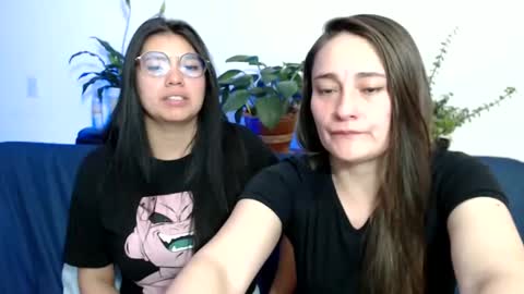 Vane blonde and Hazell black hair online show from 02/02/25, 05:53