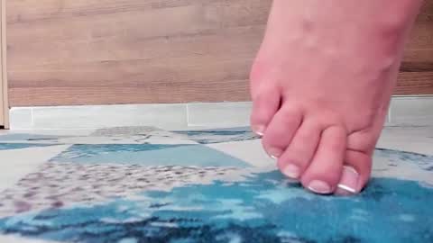 gummyluv online show from 10/28/25, 08:33