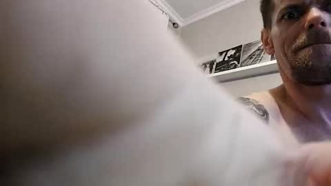 gunnarssonbenni33 online show from 02/15/26, 09:33