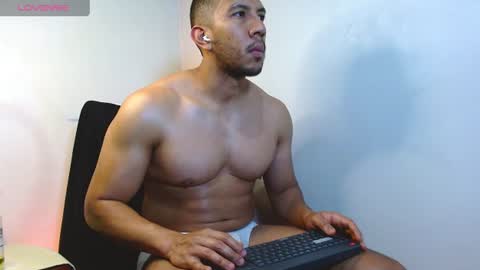 holl latino online show from 07/04/26, 11:22
