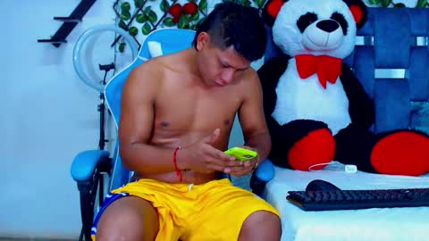 Hakim online show from 10/19/25, 03:12