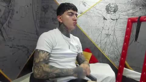 Snapshot of gury_tattoo chatting on 04/15/26, 05:53 Gury online show from 04/15/26, 05:53