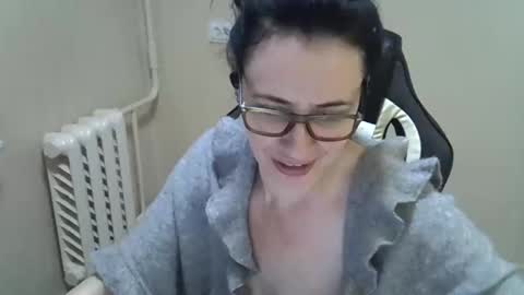 GusumAh online show from 03/06/25, 06:26