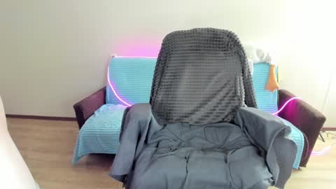 guy_liam1 online show from 12/25/24, 03:38